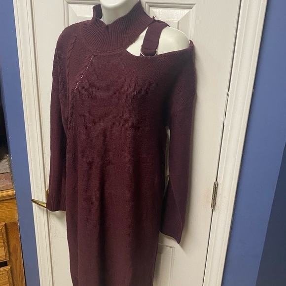 Madison + Hudson sweater dress size M
100% acrylic - Picture 2 of 9